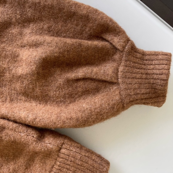 Aritzia - The Group X Babaton - Adichie Sweater - Brown/Tan/Turtle Neck -Size XS - Picture 4 of 5